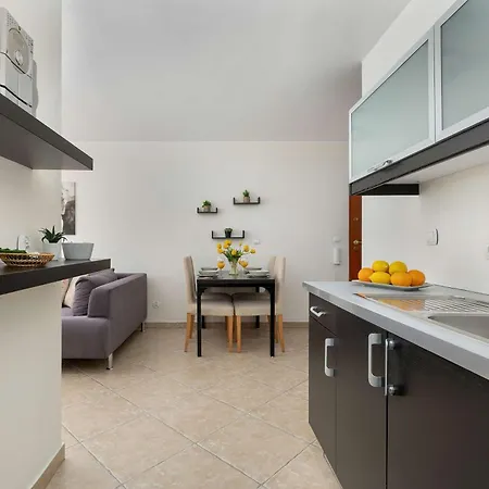 Cozy Near The Sea And Downtown By Renters * ミエンジズドロイェ